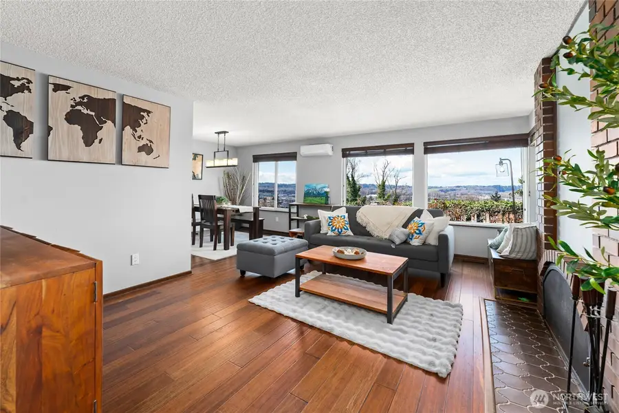 925 Valley Place, Kent, WA 98031 - #3