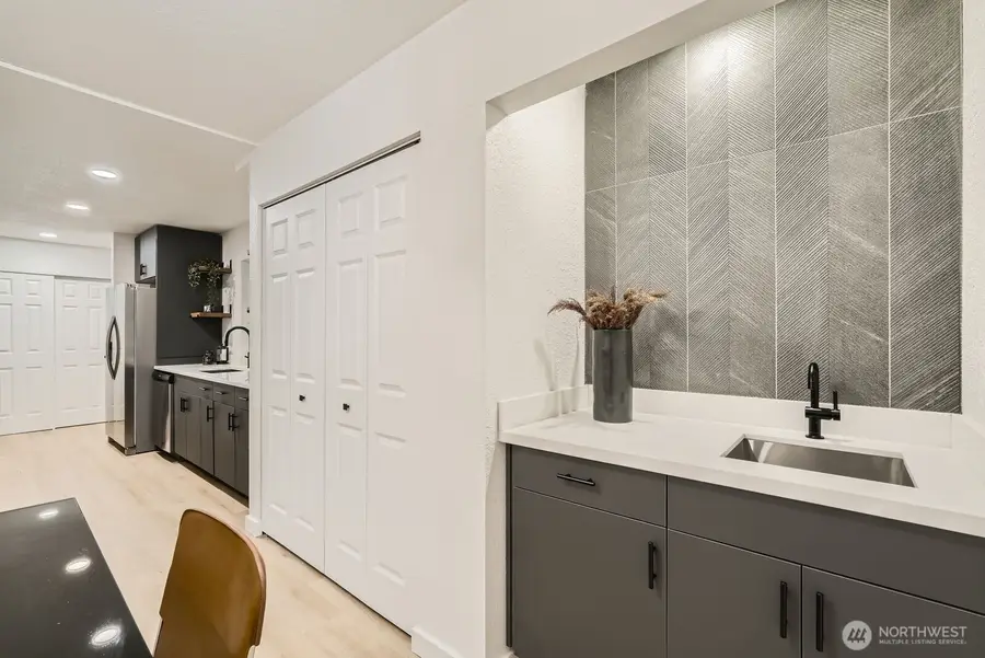 9512 1st Avenue Ne #110, Seattle, WA 98115 - #3