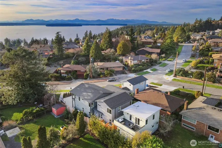 8810 41st Avenue Sw, Seattle, WA 98136 - #2