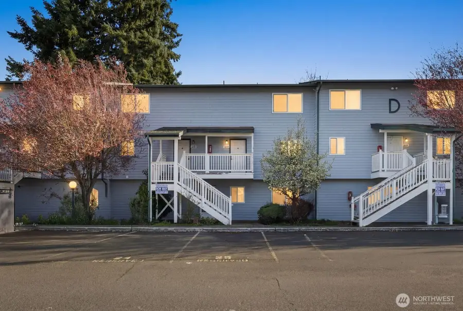 8823 Holly Drive #D204, Everett, WA 98208 - #2