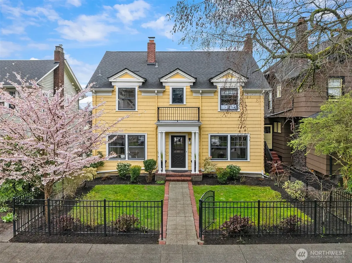 5260 18th Avenue Ne, Seattle, WA 98105 - #1