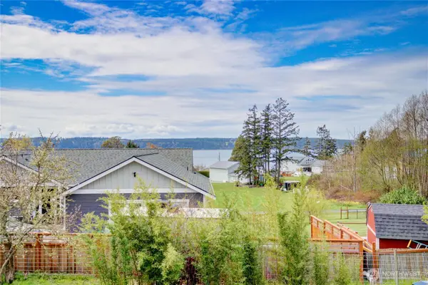 818 Serene View Road, Camano Island, WA 98282