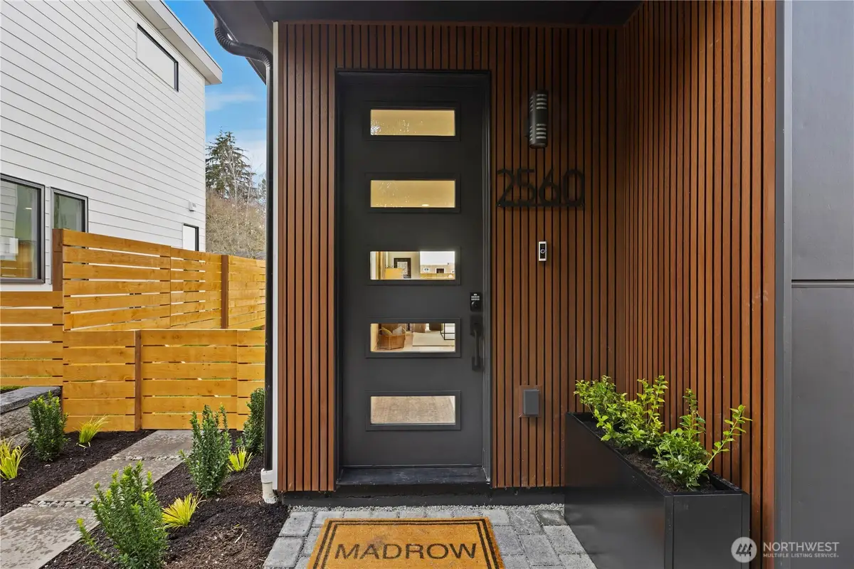 2560 30th Avenue W, Seattle, WA 98199 - #1