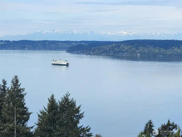 5714 Sealawn Avenue Ne, Tacoma, WA 98422