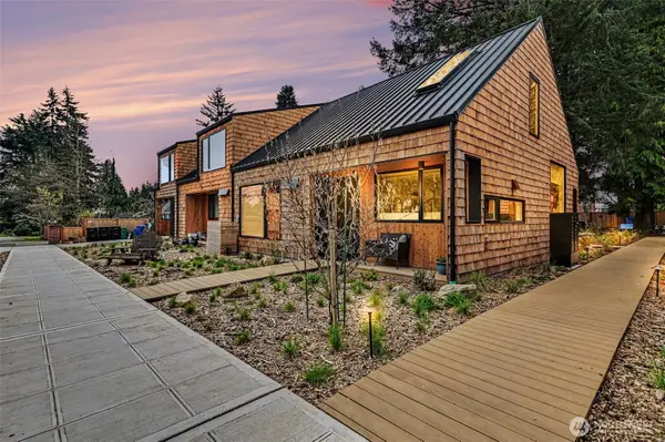 11725 Meridian Avenue N #Unit 4, Seattle, WA 98133