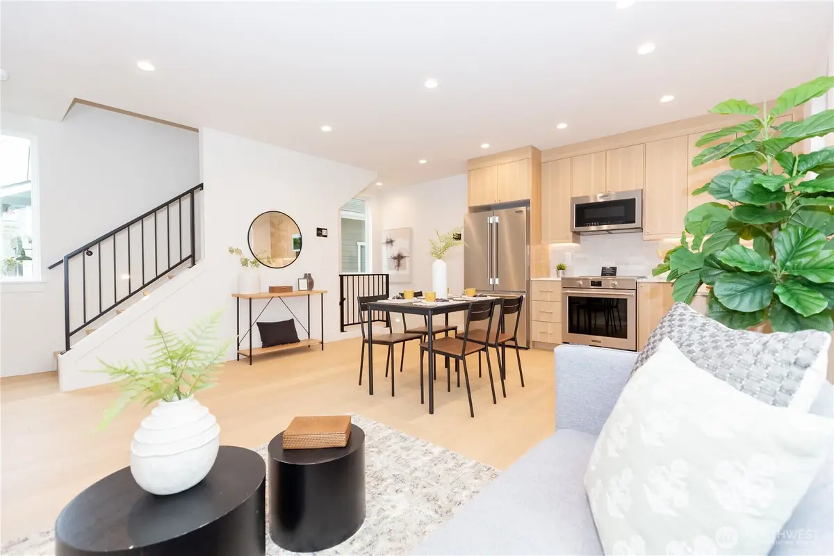 1530 25th Ave #B, Seattle, WA 98122 - #1