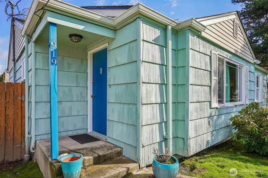 919 S 74th Street, Tacoma, WA 98408 - #2