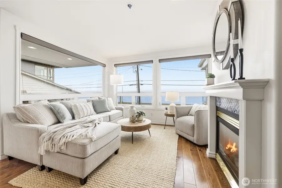 1600 Alki Avenue Sw #202, Seattle, WA 98116 - #3