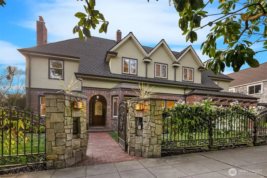 2409 29th Avenue W, Seattle, WA 98199 - #2