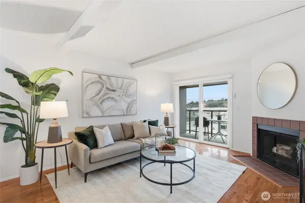 2034 14th Ave W #302, Seattle, WA 98119