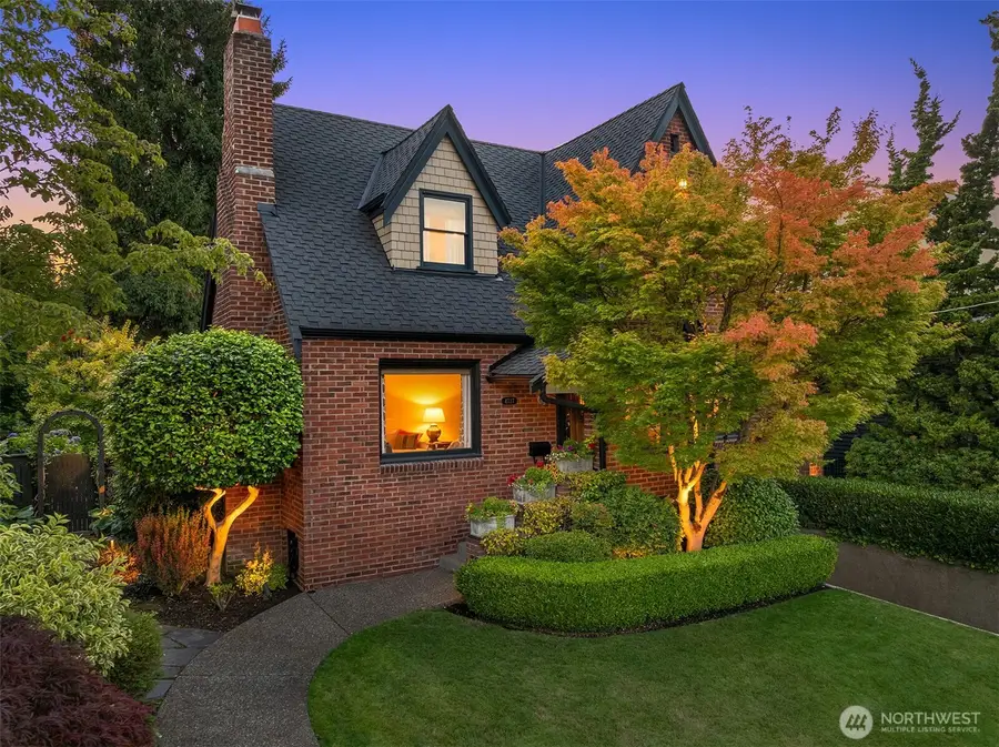 4737 46th Avenue Ne, Seattle, WA 98105 - #2