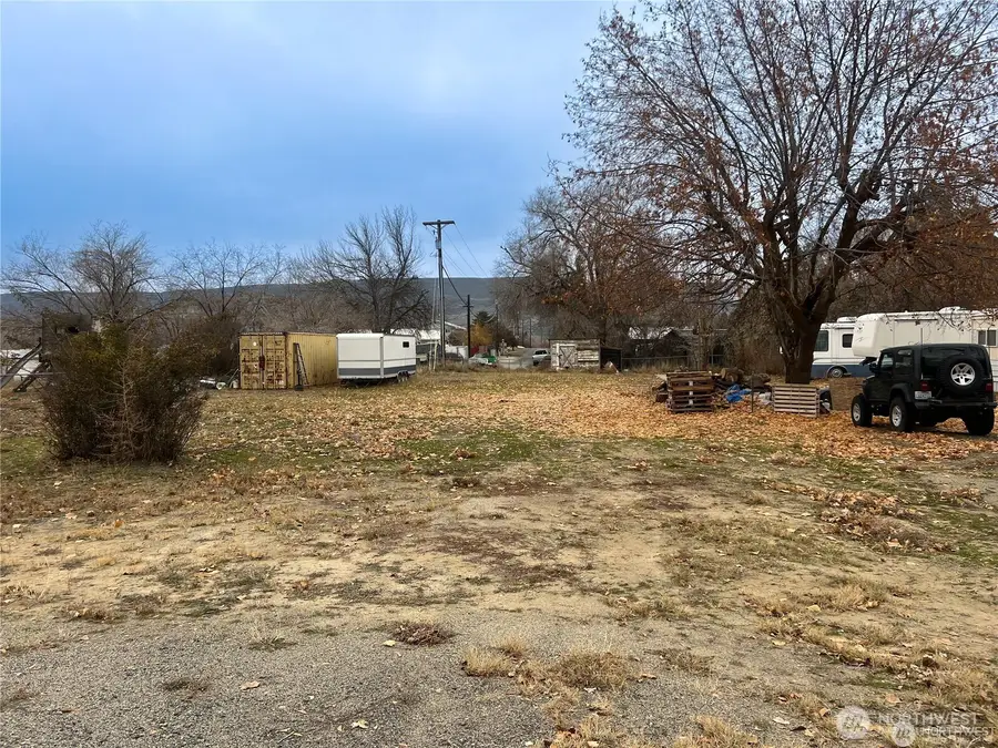 21956 W Cardinal Road Ne, Grand Coulee, WA 99133 - #2