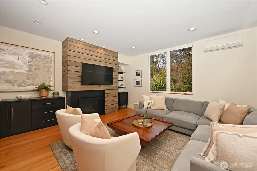 3310 W Government Way #A, Seattle, WA 98199 - #3