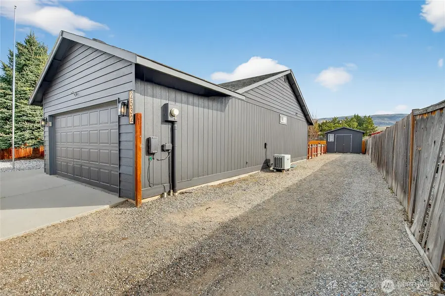 2532 Aviation Drive, East Wenatchee, WA 98802 - #3