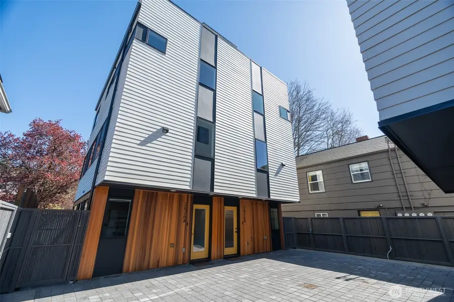 2626 58th Avenue Sw #A, Seattle, WA 98116 - #3