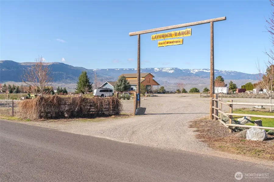 980 S Webb Place, East Wenatchee, WA 98802 - #3