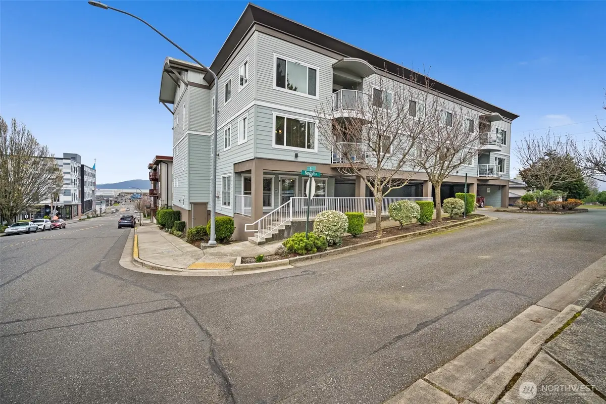 1011 Bancroft Street #204, Bellingham, WA 98225 - #1