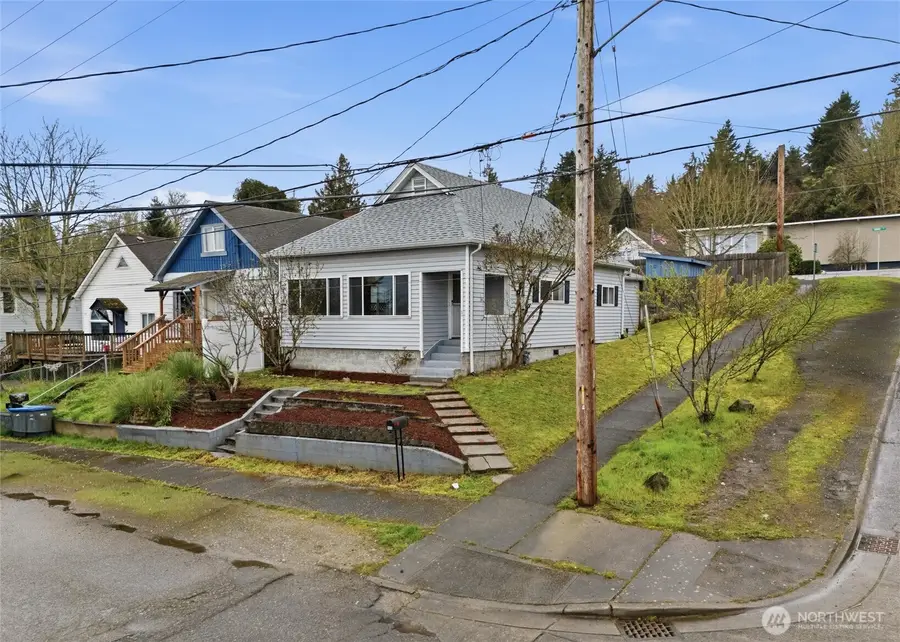 403 S Lafayette Avenue, Bremerton, WA 98312 - #2