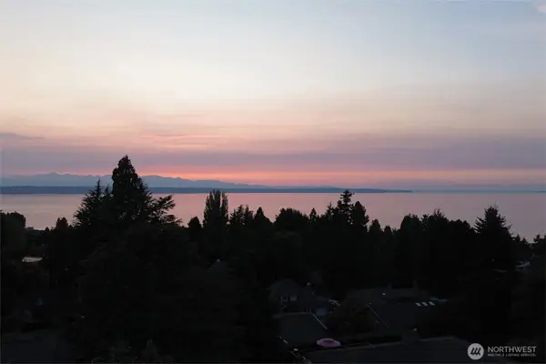 192 Olympic View Drive, Edmonds, WA 98020