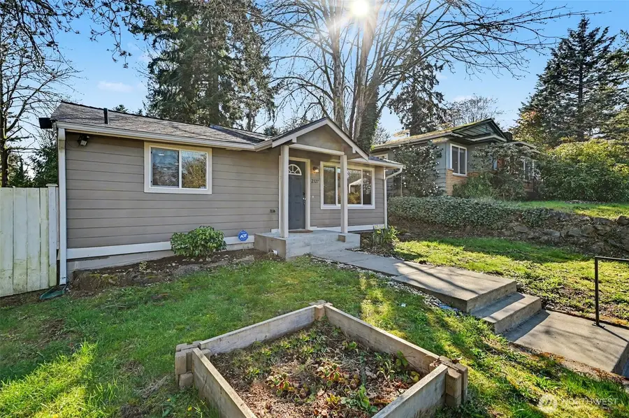 2327 NE 86th Street, Seattle, WA 98115 - #3