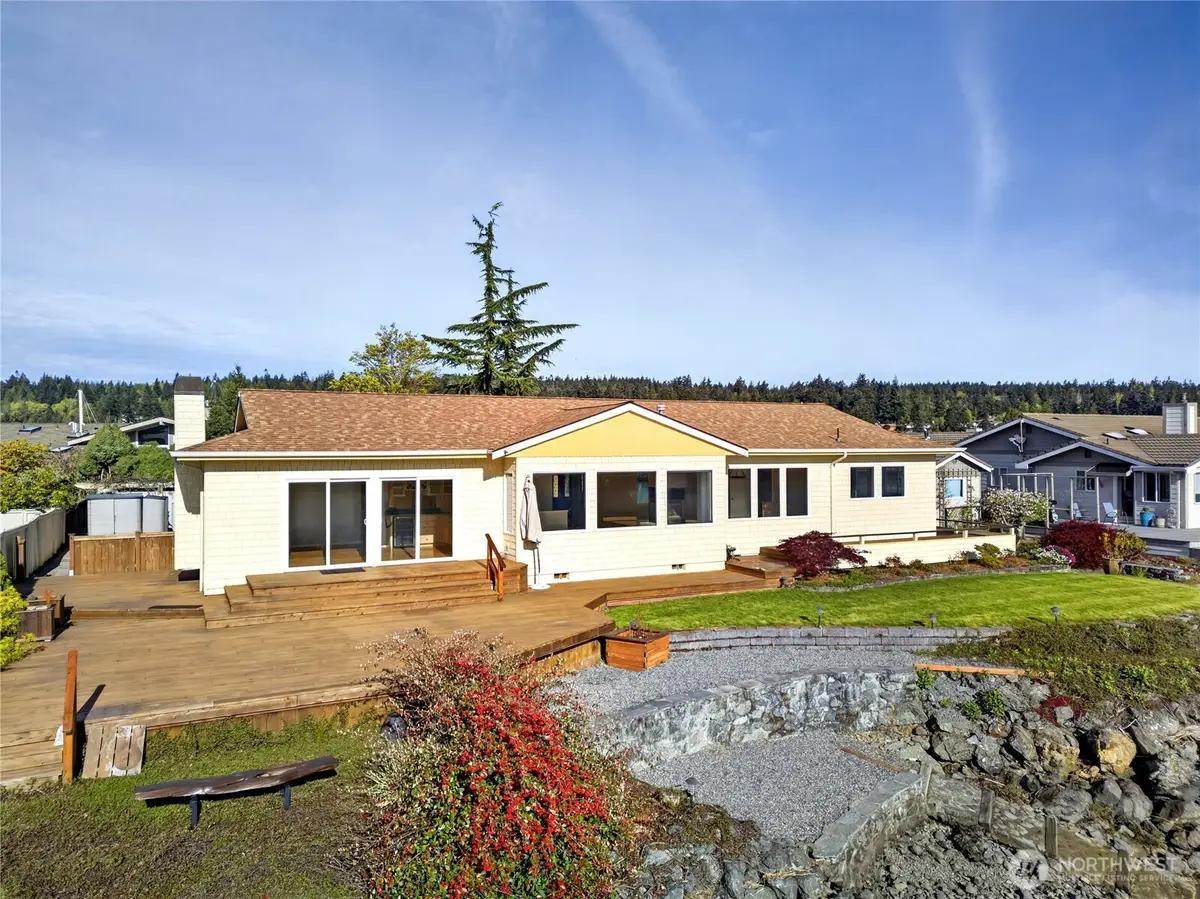 811 Shoshone Dr, La Conner, WA 98257 - #1