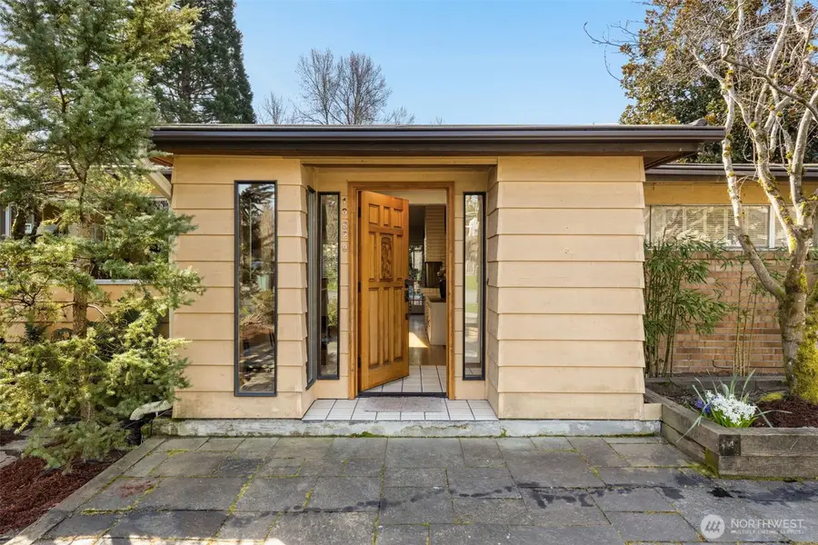 10529 NE 20th Place, Bellevue, WA 98004 - #3