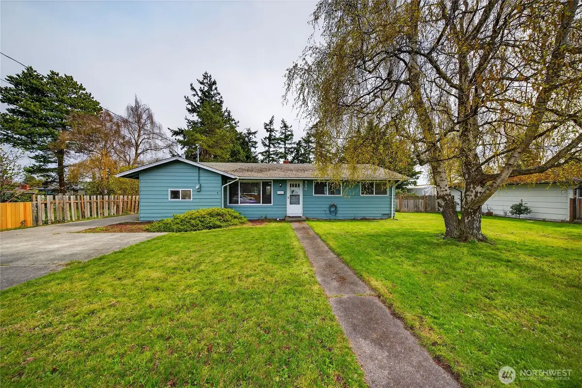 920 SW Bowmer St, Oak Harbor, WA 98277 - #1