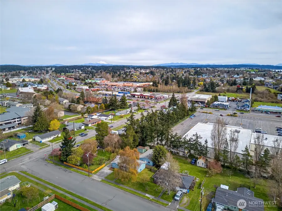 920 SW Bowmer St, Oak Harbor, WA 98277 - #3