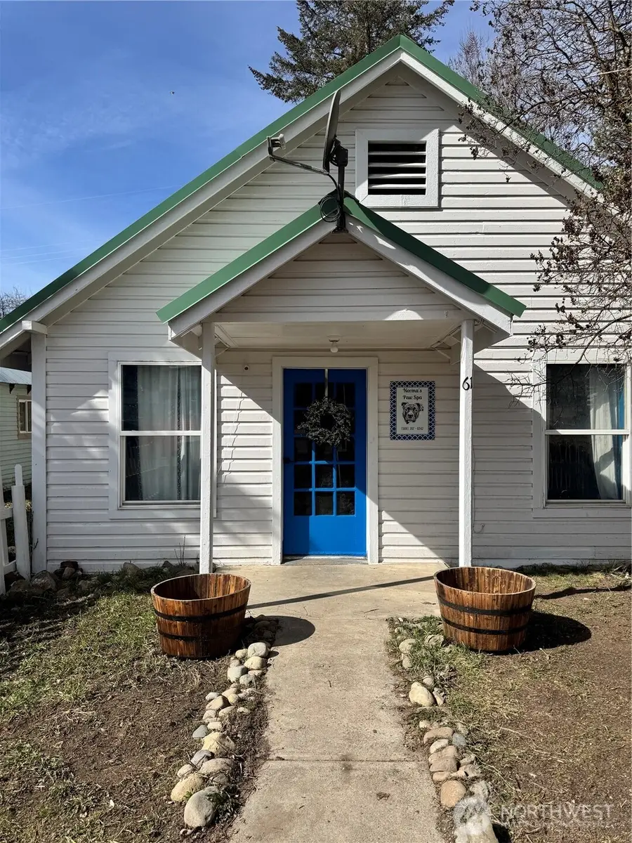 61 N Kean Street, Republic, WA 99166 - #3