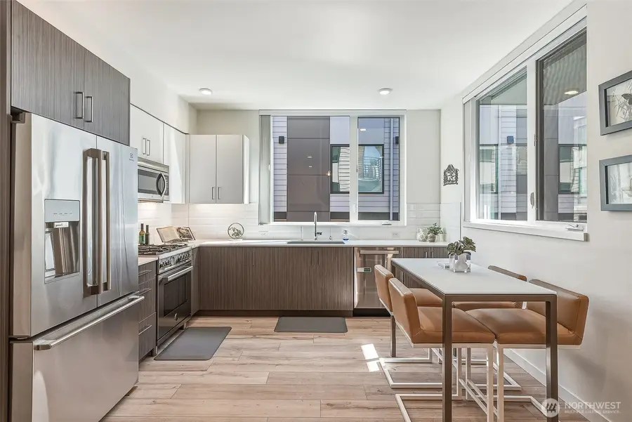 6313 9th Avenue Ne #A, Seattle, WA 98115 - #2