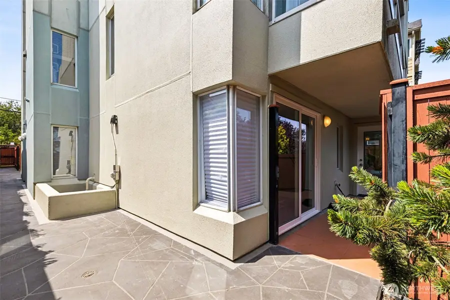 1613 California Avenue Sw #101, Seattle, WA 98116 - #2