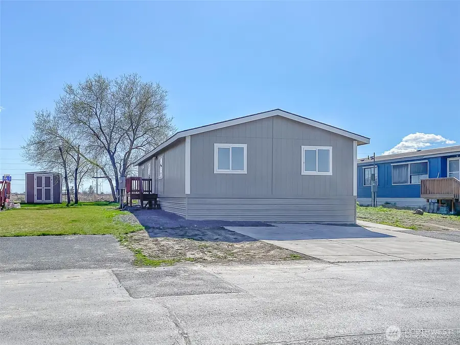 4000 Longview Street Ne #96, Moses Lake, WA 98837 - #2