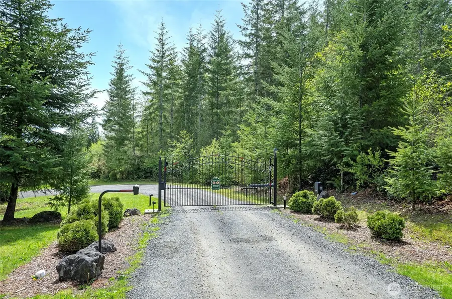 770 E April Avenue, Grapeview, WA 98546 - #2