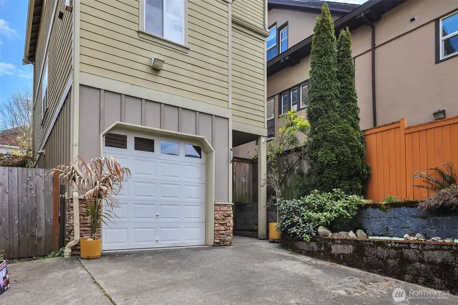 2221 E Spruce Street, Seattle, WA 98122 - #2