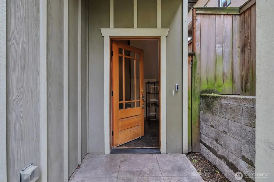 2221 E Spruce Street, Seattle, WA 98122 - #3