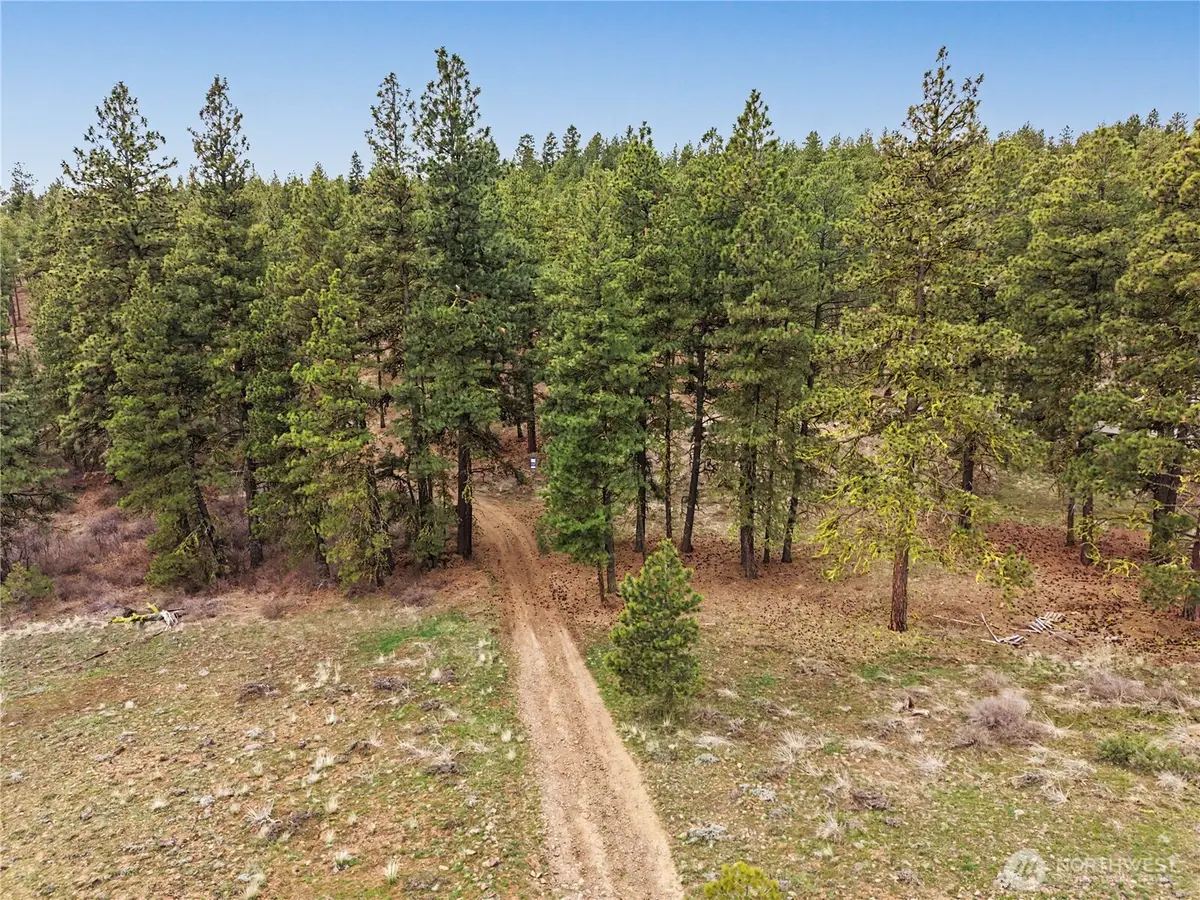 305 Sunrise Way, East Wenatchee, WA 98802 - #1