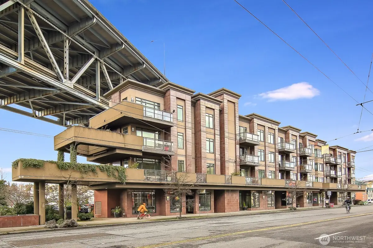 3217 Eastlake Avenue E #302, Seattle, WA 98102 - #1