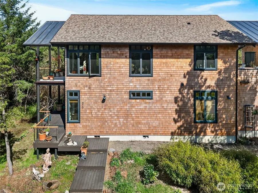 306 6th Street Nw, Long Beach, WA 98631 - #2