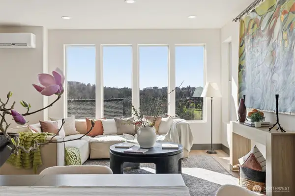 4584 22nd Avenue Sw #A, Seattle, WA 98106