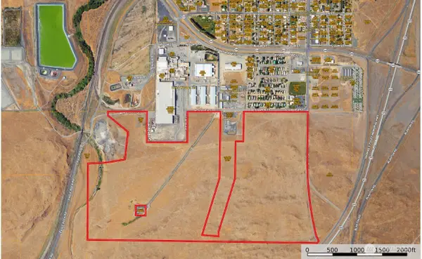 219 W Juniper Road, Connell, WA 99326