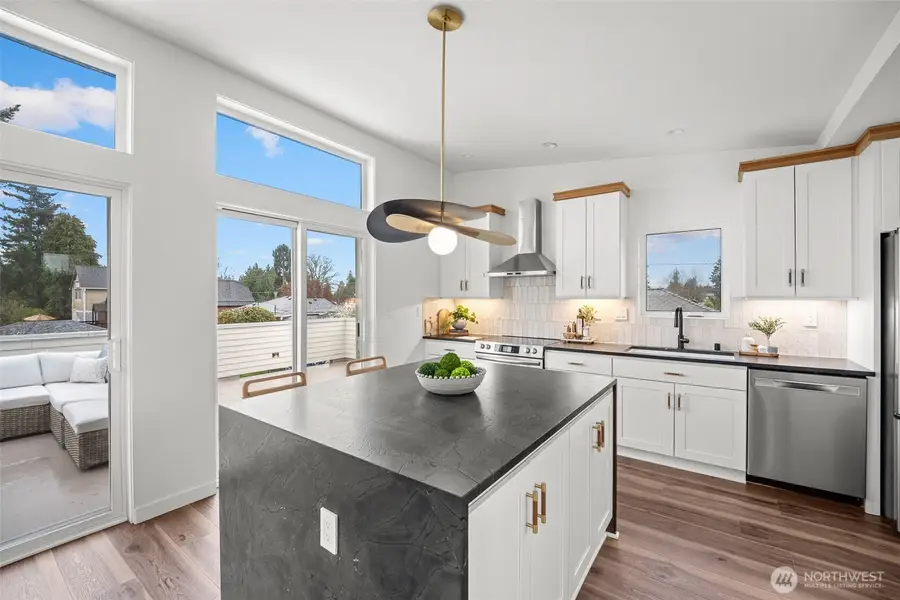 11242 Evanston Avenue N #B, Seattle, WA 98133 - #3