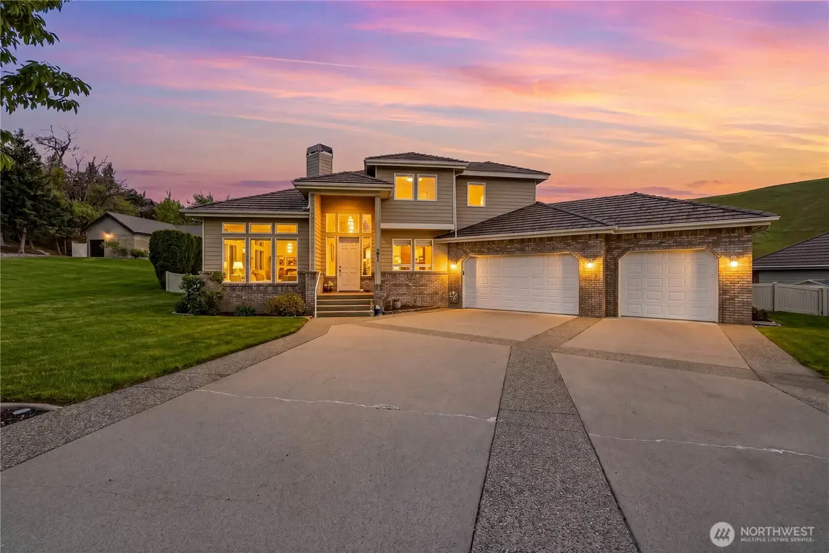 2011 Maiden Lane, Wenatchee, WA 98801 - #1