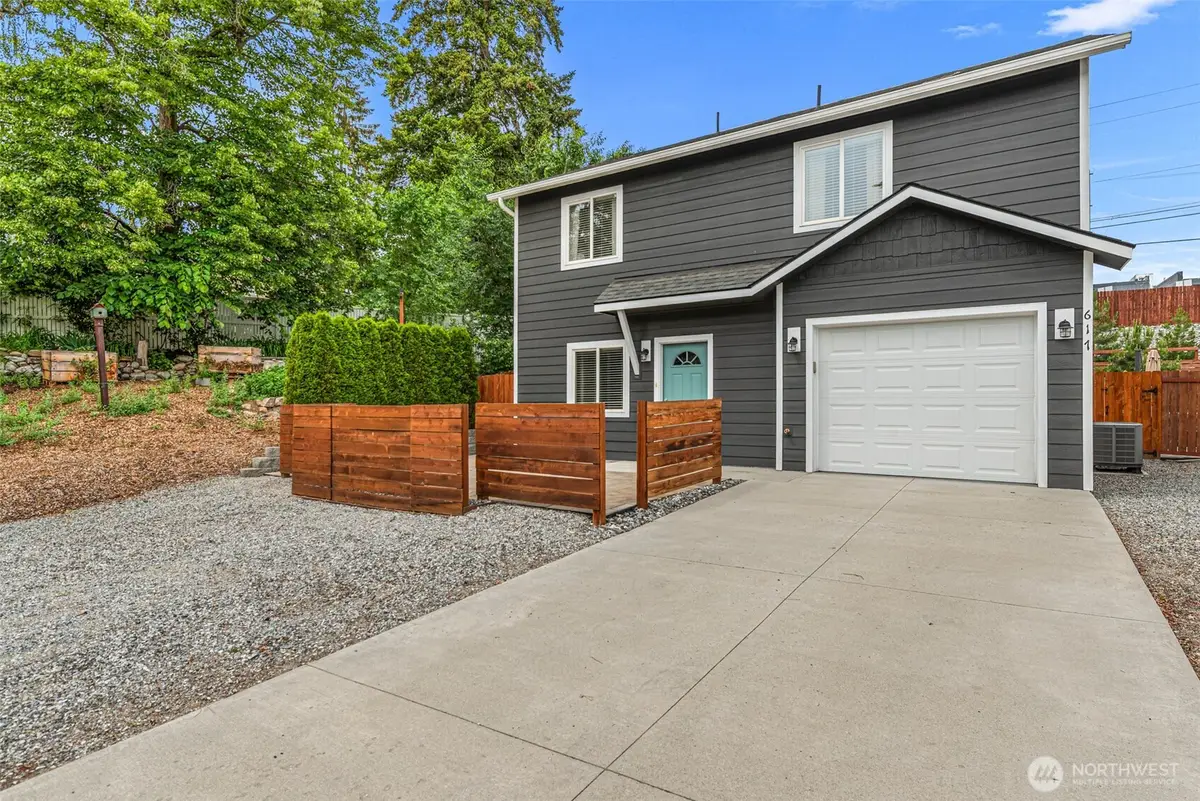 617 E Wapato Avenue, Chelan, WA 98816 - #1