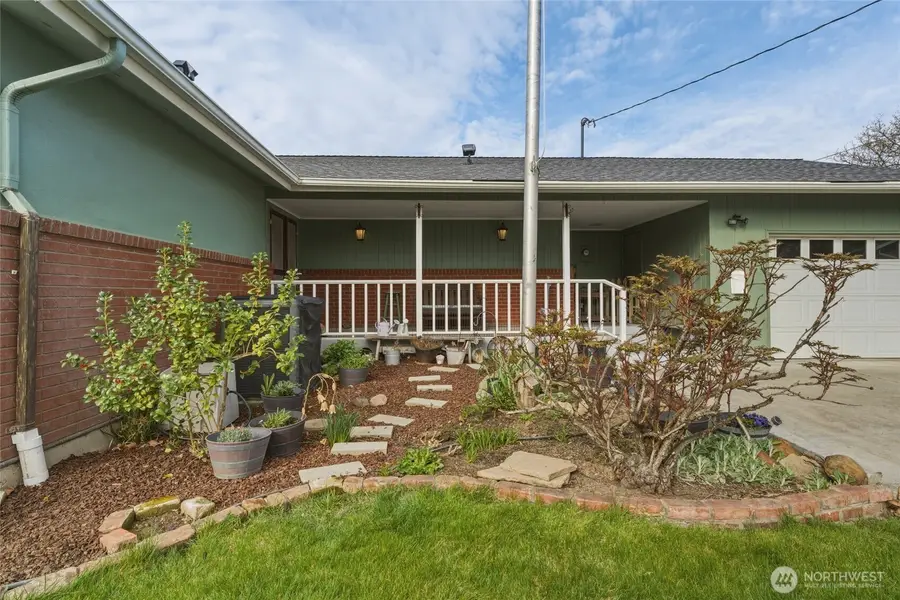 412 SW Parkview Street, Milton Freewater, OR 97862 - #3