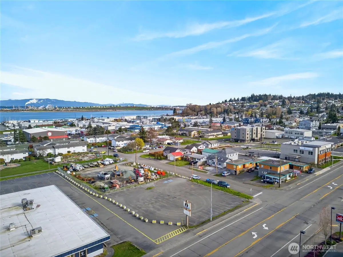 2821 Commercial Avenue, Anacortes, WA 98221 - #1