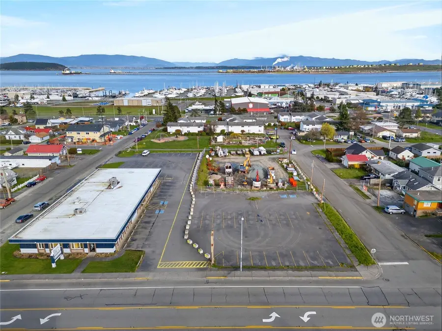 2821 Commercial Avenue, Anacortes, WA 98221 - #2