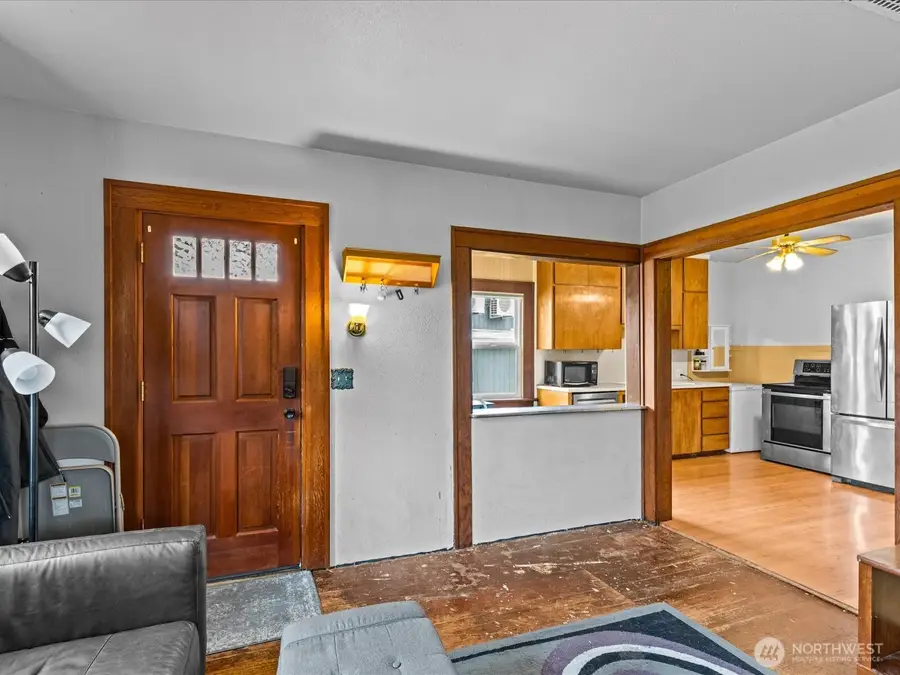 6807 Commercial Avenue, Everett, WA 98203 - #3