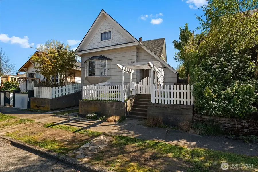 1108 Mckenzie Avenue, Bremerton, WA 98337 - #2