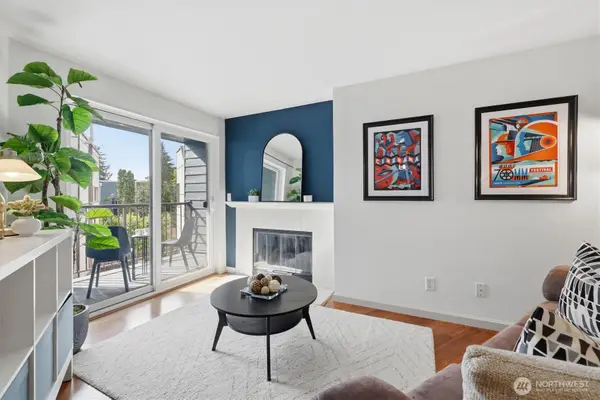 3045 20th Avenue W #303, Seattle, WA 98199