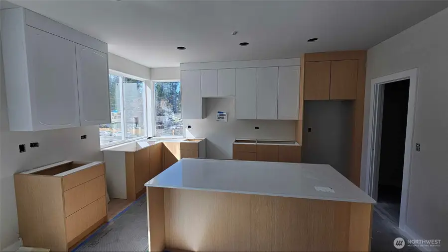 18000 10th Avenue Ne, Shoreline, WA 98155 - #3